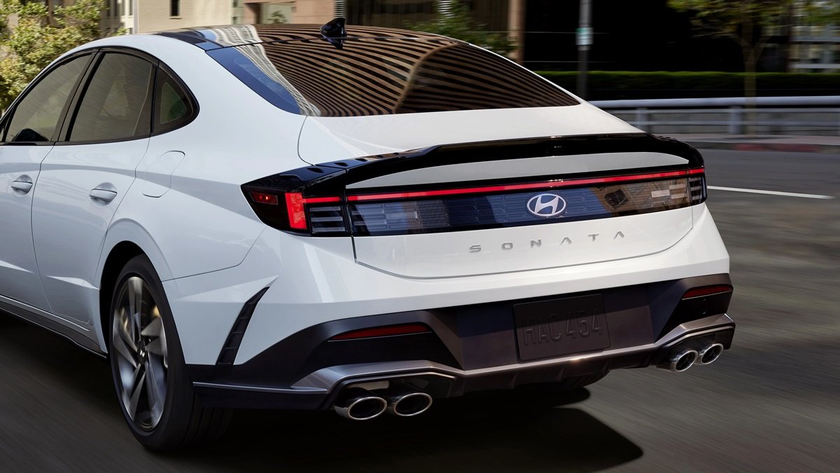 Hyundai Sonata का प्रीमियम लुक और दमदार परफॉर्मेंस वाला 4 व्हीलर हुआ लॉन्च, मिल रहा 22kmpl माइलेज